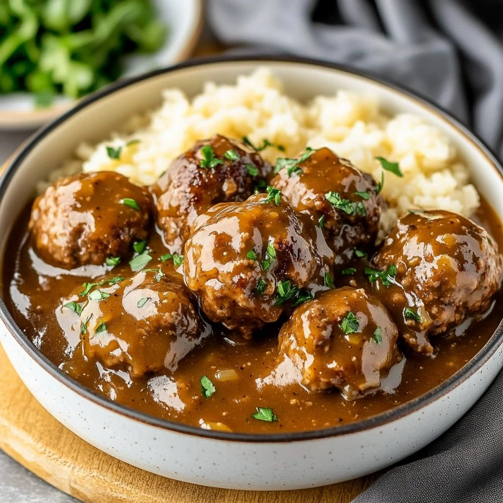Slow Cooker Meatballs with Gravy 1 Slow Cooker Meatballs with Gravy